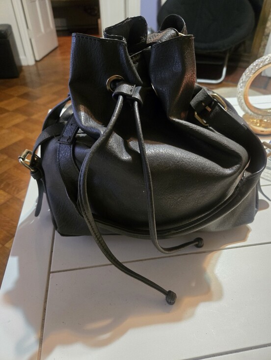 JustFab Handbags - Classic Skate Grey Drawstring Bucket Bag - Women Nwot